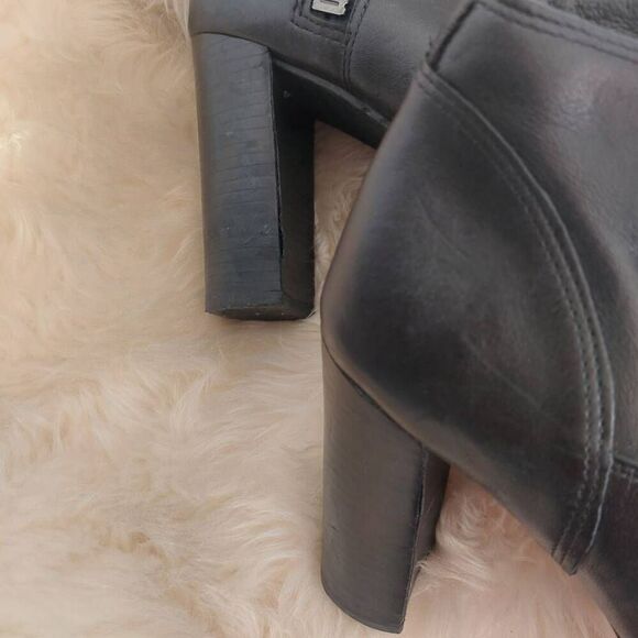UGG Delores Stacked 3.5" Heel Ankle Boots - Black Size 9 Classic - Picture 11 of 13
